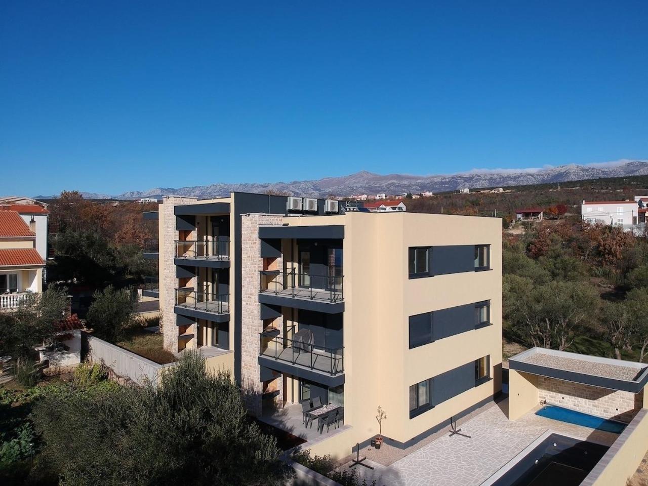 Ferienwohnung Mit Beheiztem Pool, 60 M Vom Strand Maslenica Luaran gambar